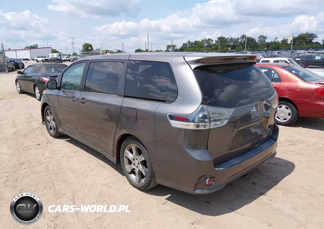 2011 Toyota Sienna Se VIN:5TDXK3DC7BS033320 - 3