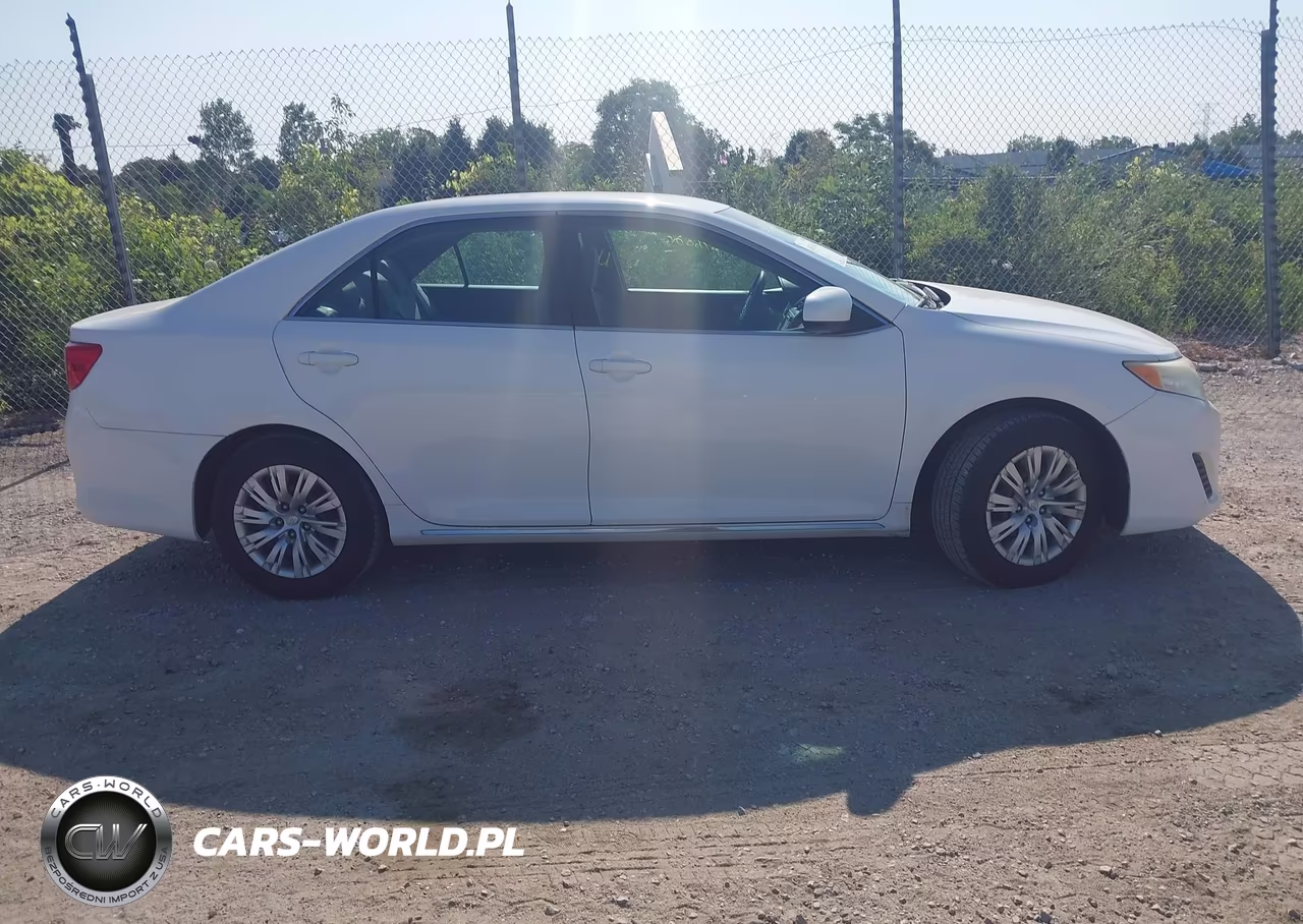 2014 Toyota Camry Le VIN:4T1BF1FK8EU427489 - 13