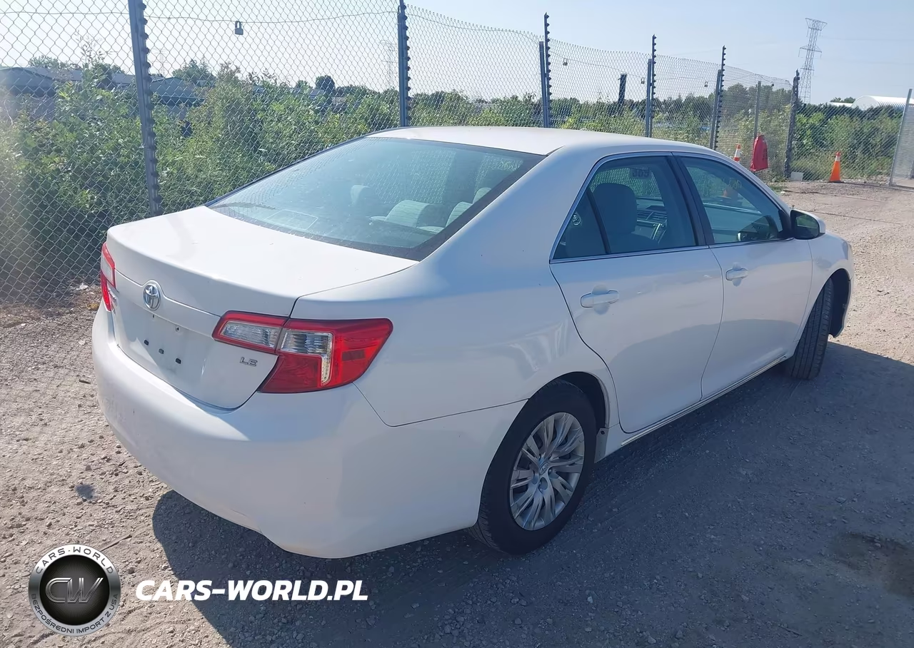 2014 Toyota Camry Le VIN:4T1BF1FK8EU427489 - 4