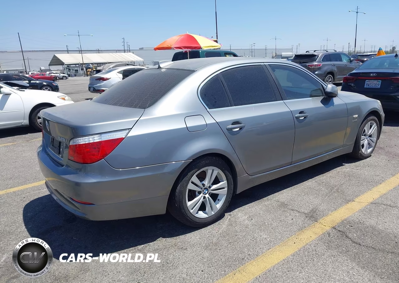2010 BMW 528I xDrive VIN:WBANV1C53AC443891 - 4