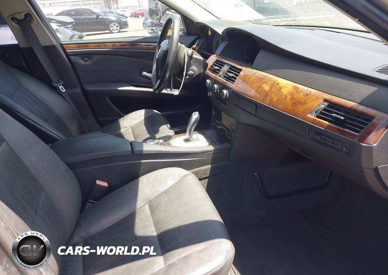 2010 BMW 528I xDrive VIN:WBANV1C53AC443891 - 5