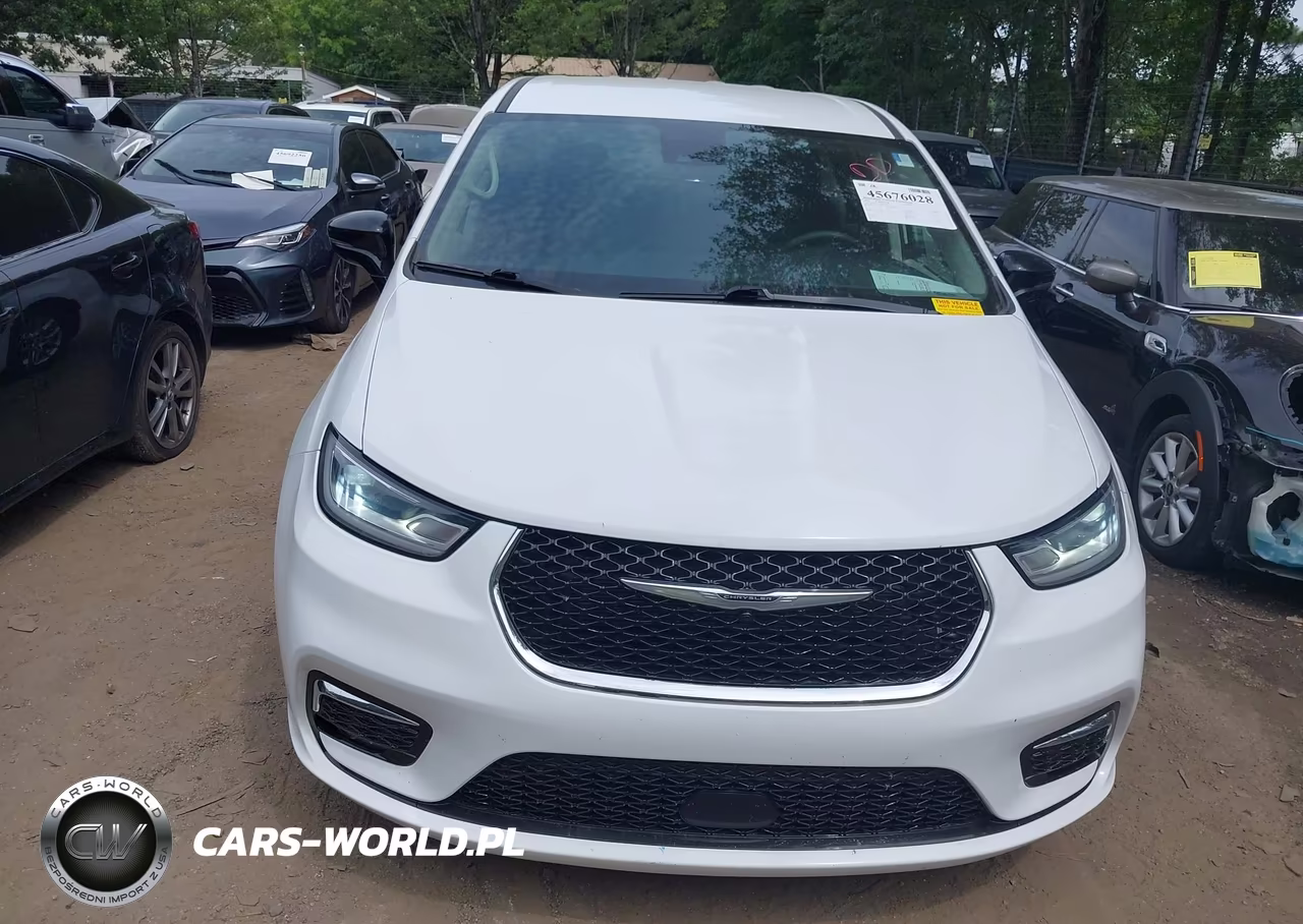2024 Chrysler Pacifica Touring L VIN:2C4RC1BG9RR106237 - 6