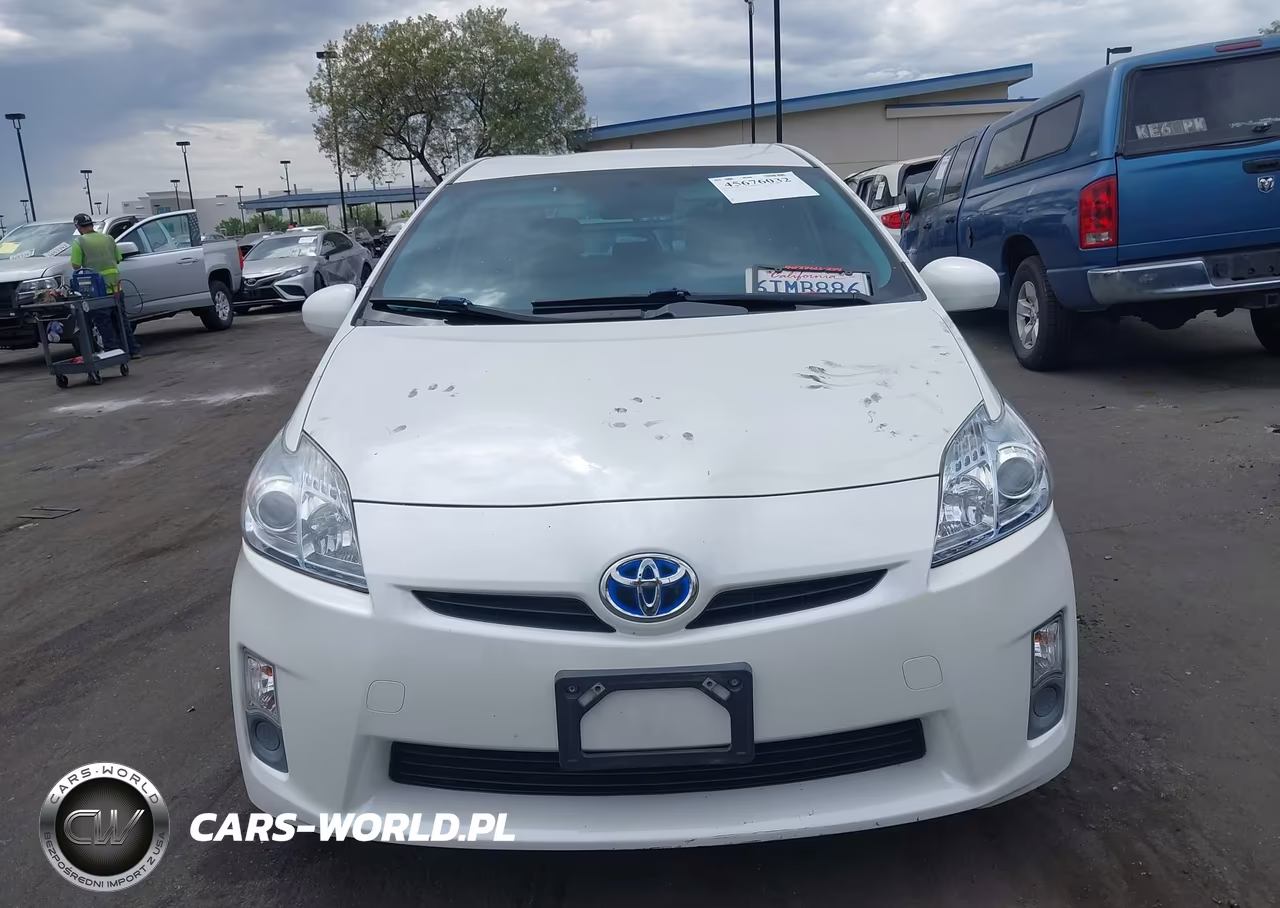 2011 Toyota Prius Two VIN:JTDKN3DU9B5313109 - 13
