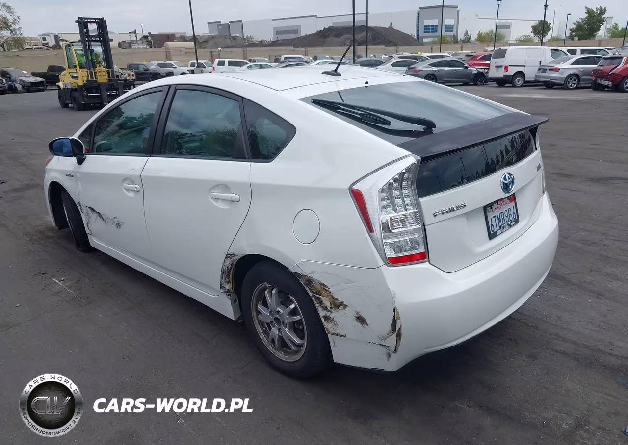 2011 Toyota Prius Two VIN:JTDKN3DU9B5313109 - 3