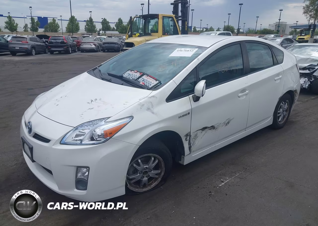 2011 Toyota Prius Two VIN:JTDKN3DU9B5313109 - 6