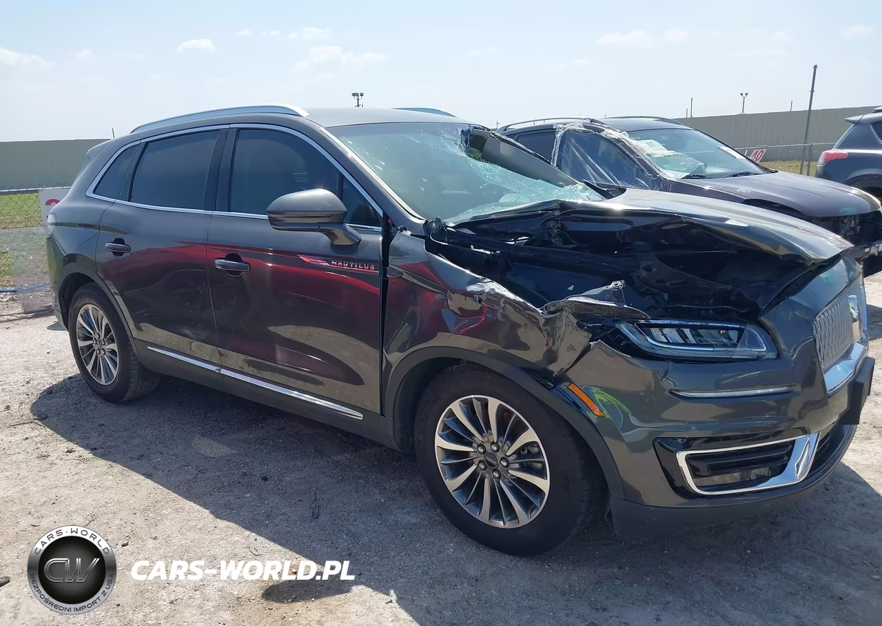 2019 Lincoln Nautilus Select
