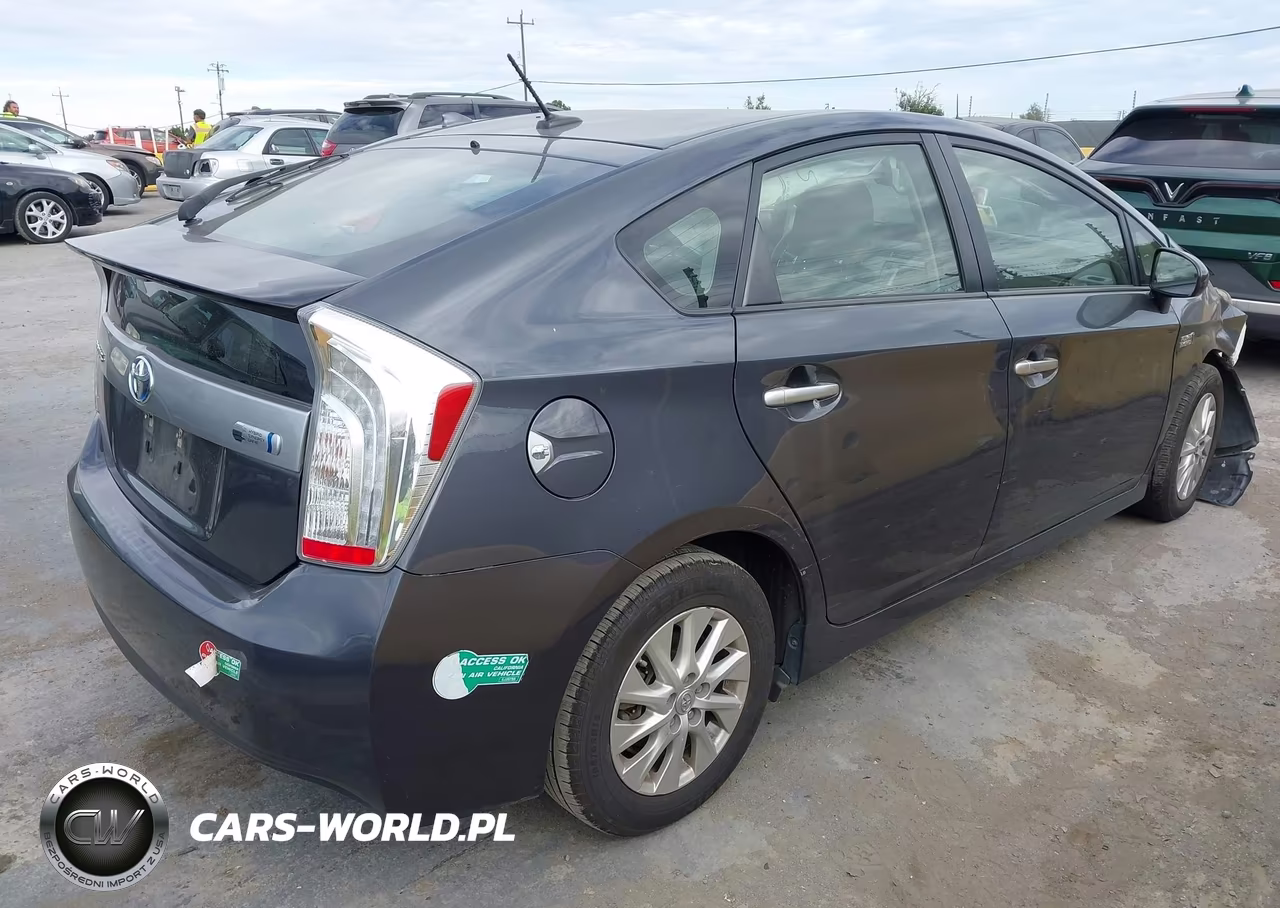 2014 Toyota Prius Plug-In VIN:JTDKN3DP3E3060055 - 4