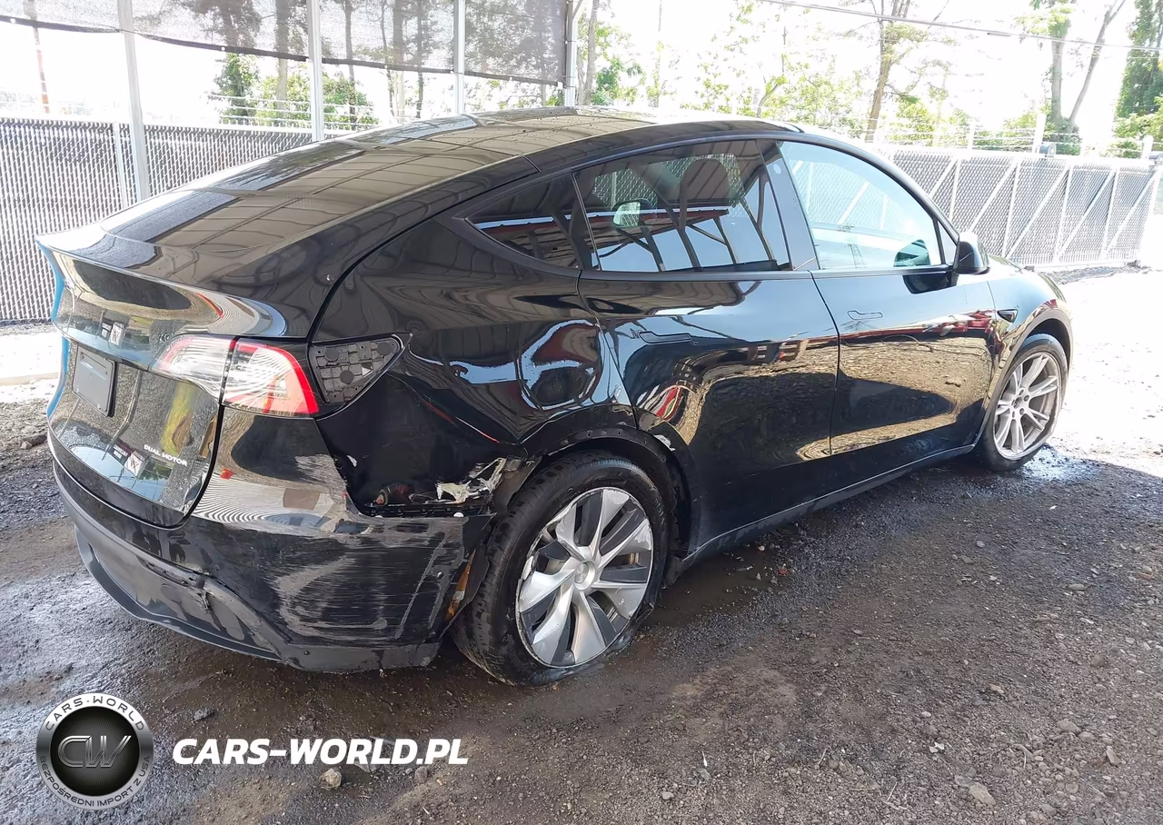 2021 Tesla Model Y Long Range Dual Motor All-Wheel Drive VIN:5YJYGAEE0MF112605 - 4