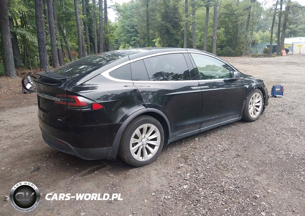 2016 Tesla Model X VIN:5YJXCAE27GF016861 - 4