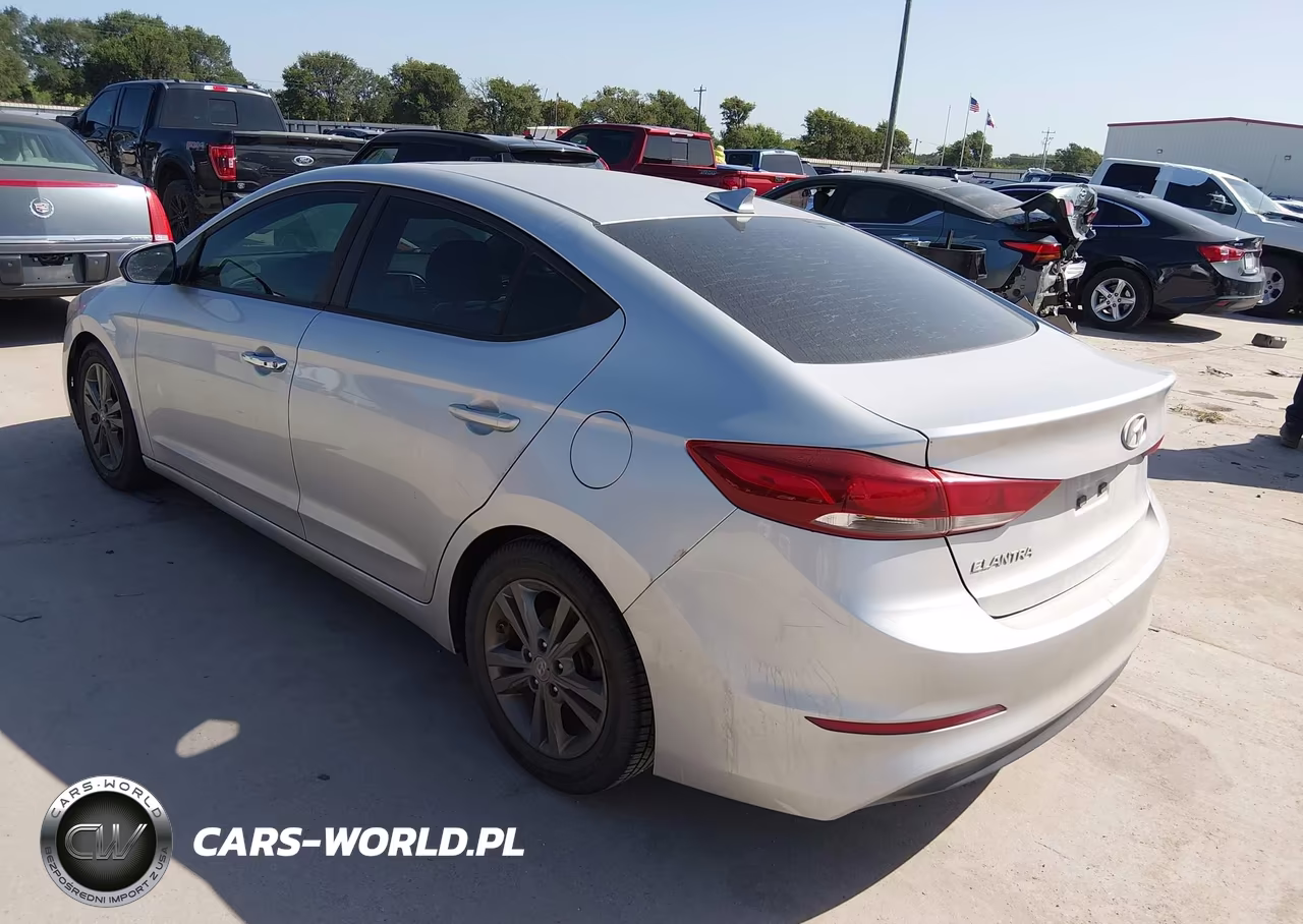 2018 Hyundai Elantra Value Edition VIN:5NPD84LF7JH371291 - 3