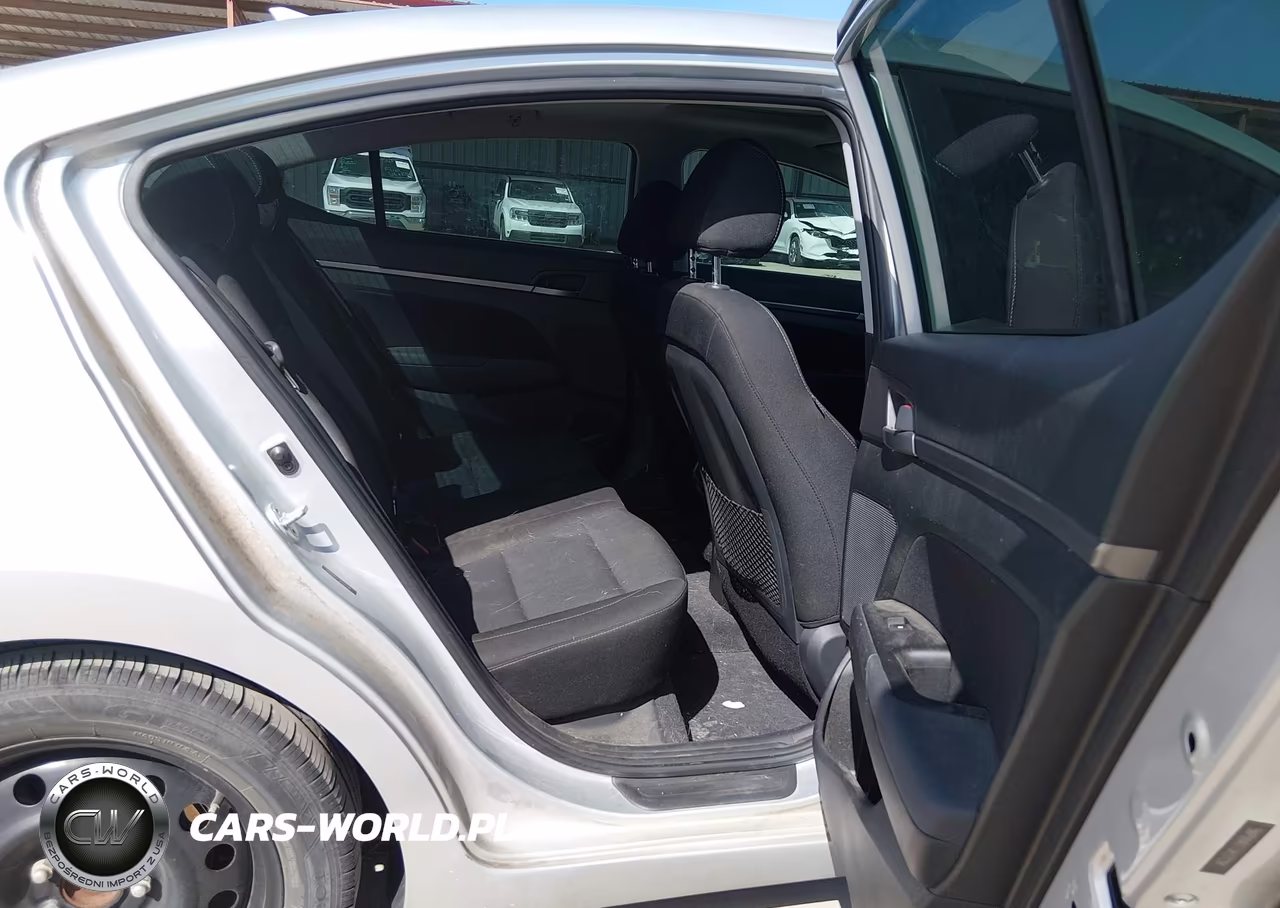 2018 Hyundai Elantra Value Edition VIN:5NPD84LF7JH371291 - 8