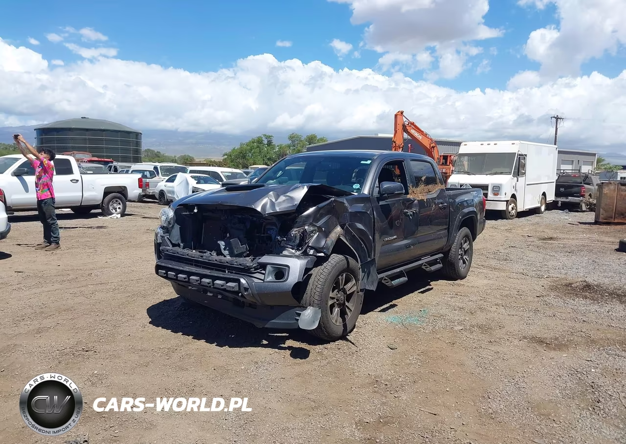2016 Toyota Tacoma VIN:5TFCZ5ANXGX007372 - 6