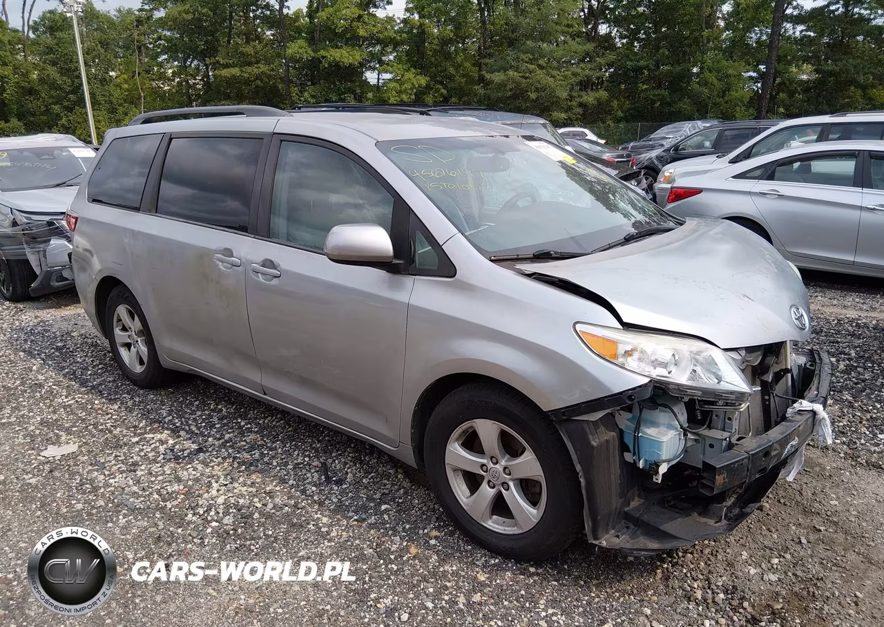 2015 Toyota Sienna Le 8 Passenger – zdjęcie 1 z 19