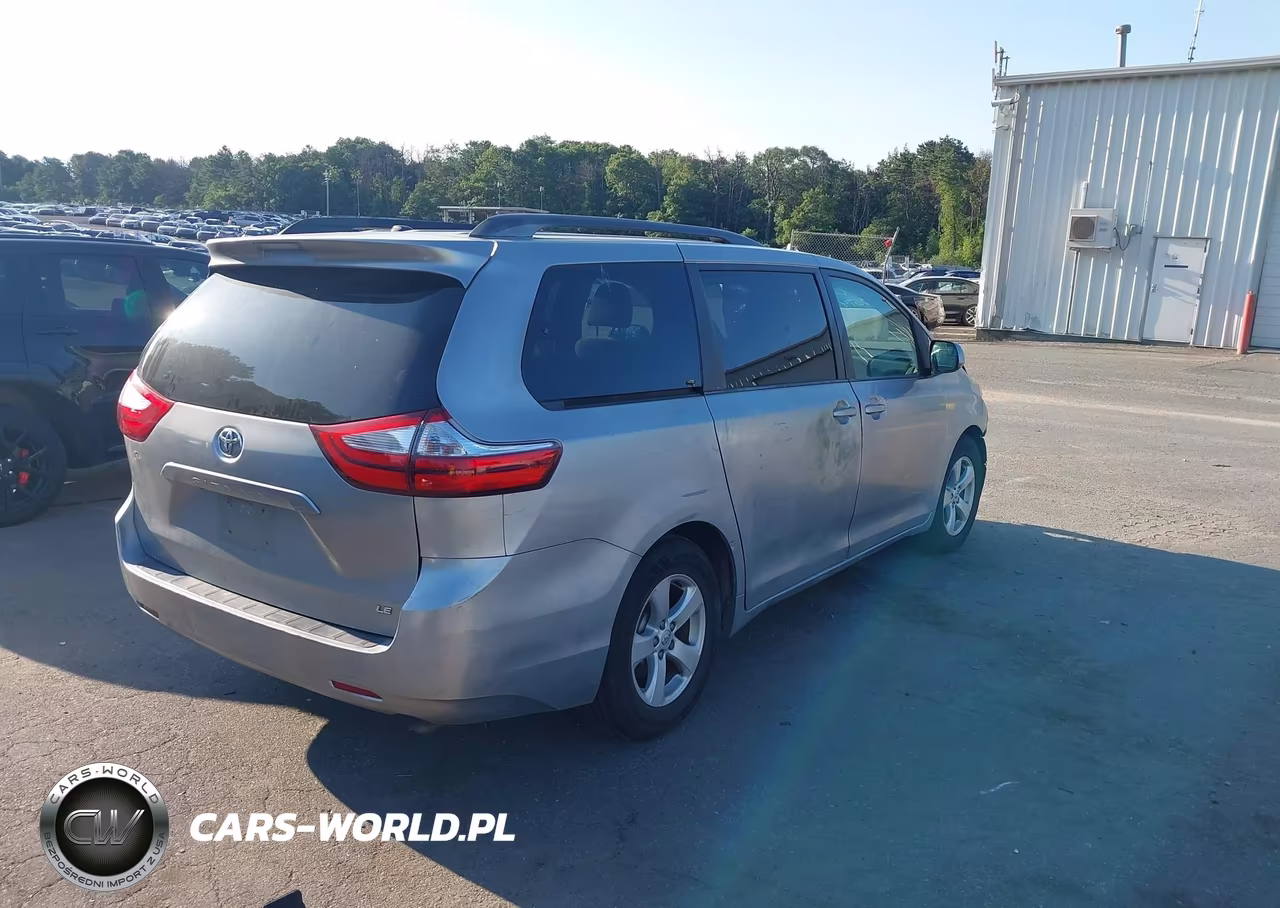 2015 Toyota Sienna Le 8 Passenger VIN:5TDKK3DC8FS685198 - 4