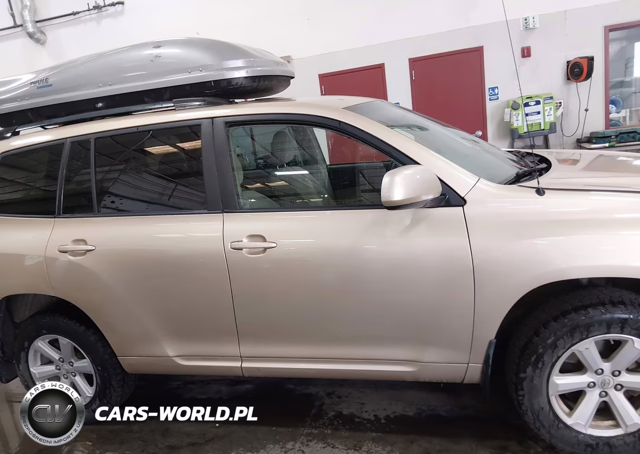 2010 Toyota Highlander Base V6 VIN:5TDBK3EH7AS007691 - 13