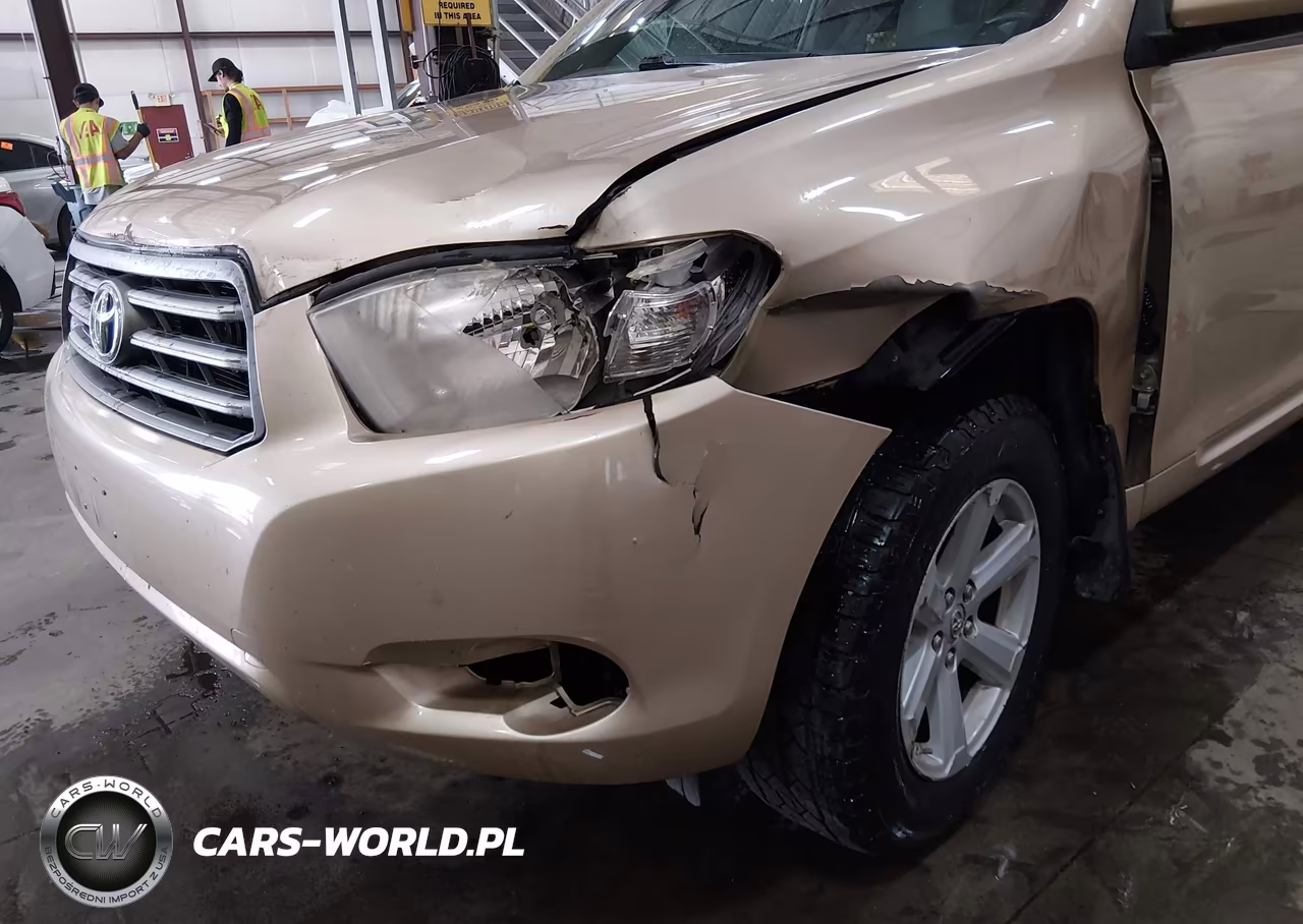 2010 Toyota Highlander Base V6 VIN:5TDBK3EH7AS007691 - 18