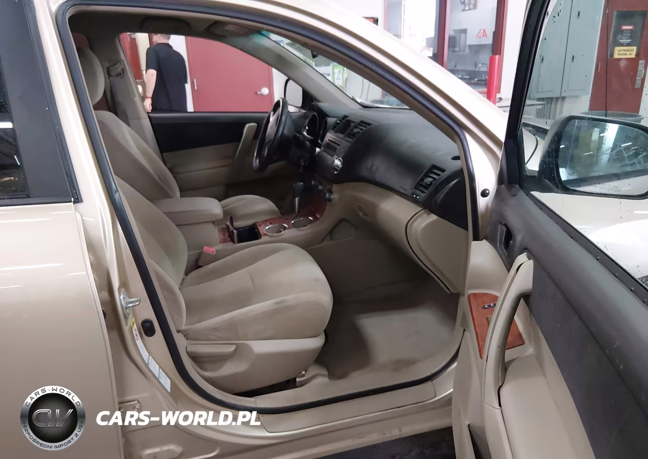 2010 Toyota Highlander Base V6 VIN:5TDBK3EH7AS007691 - 5