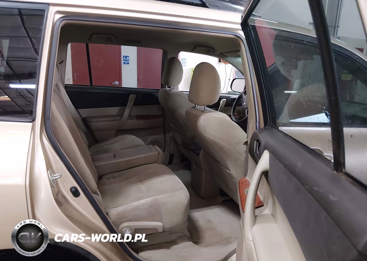 2010 Toyota Highlander Base V6 VIN:5TDBK3EH7AS007691 - 8