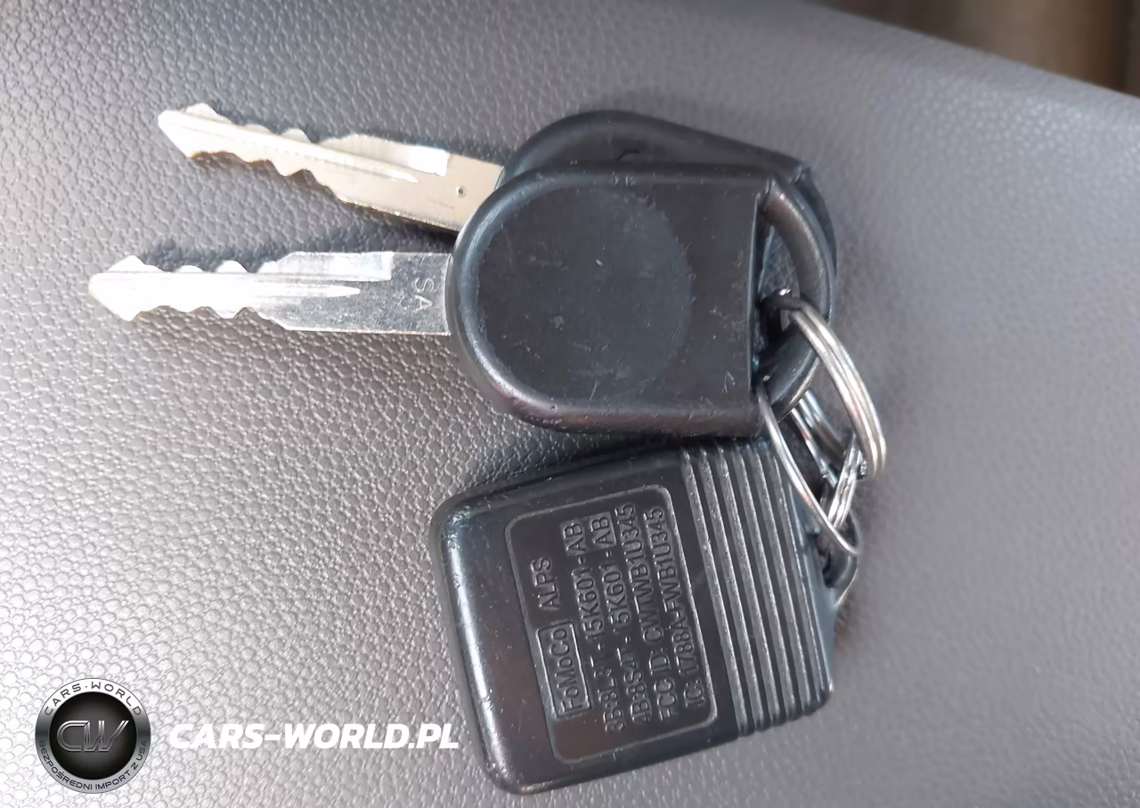 2010 Ford Focus Se VIN:1FAHP3FN3AW231143 - 11