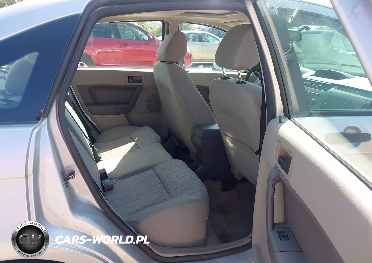 2010 Ford Focus Se VIN:1FAHP3FN3AW231143 - 8