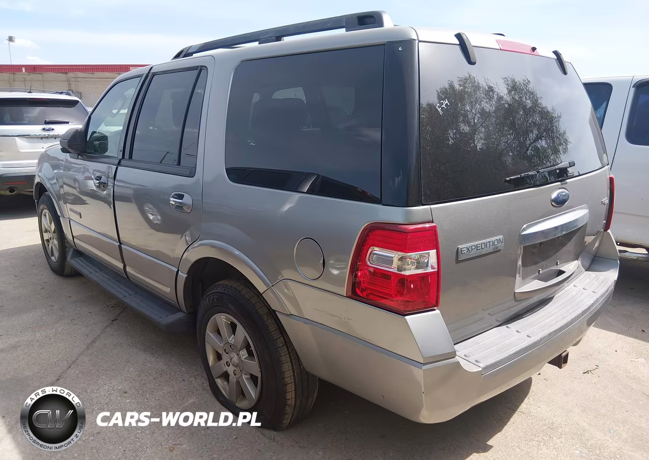 2008 Ford Expedition Xlt VIN:1FMFU15528LA85437 - 3