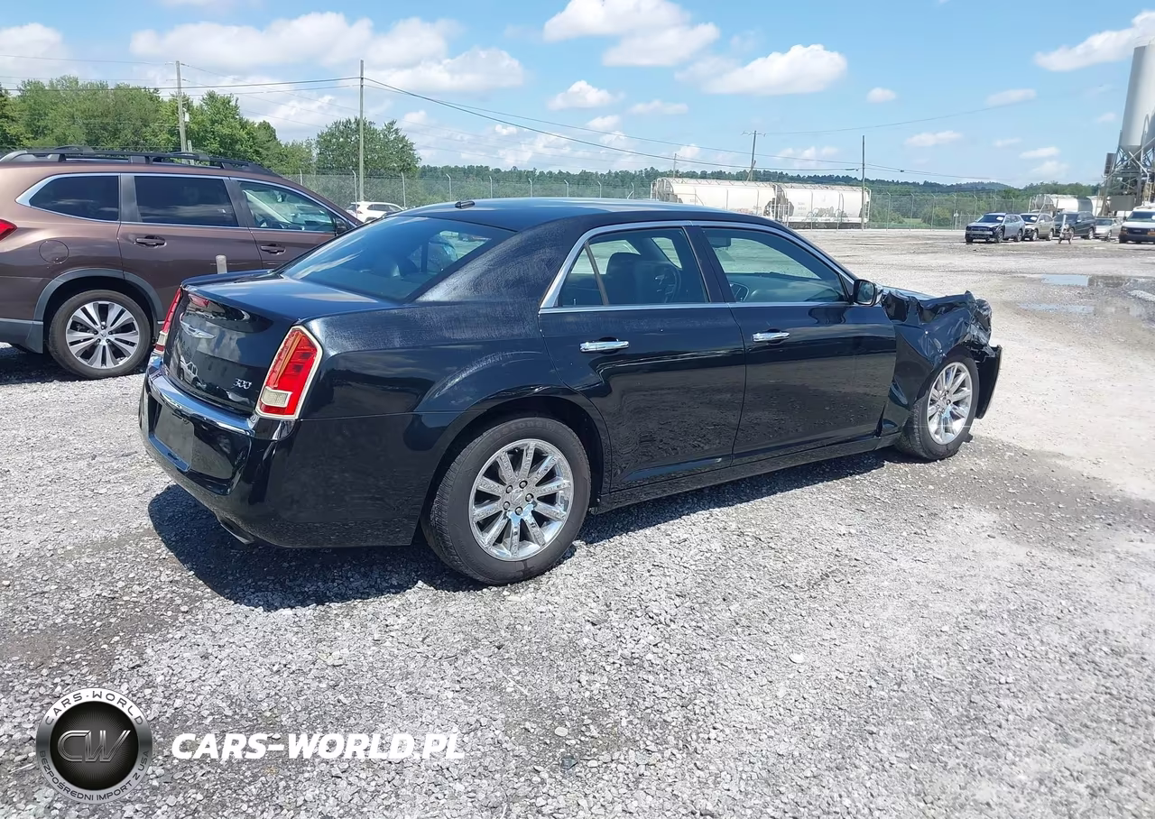 2012 Chrysler 300 Limited VIN:2C3CCACG9CH310493 - 4