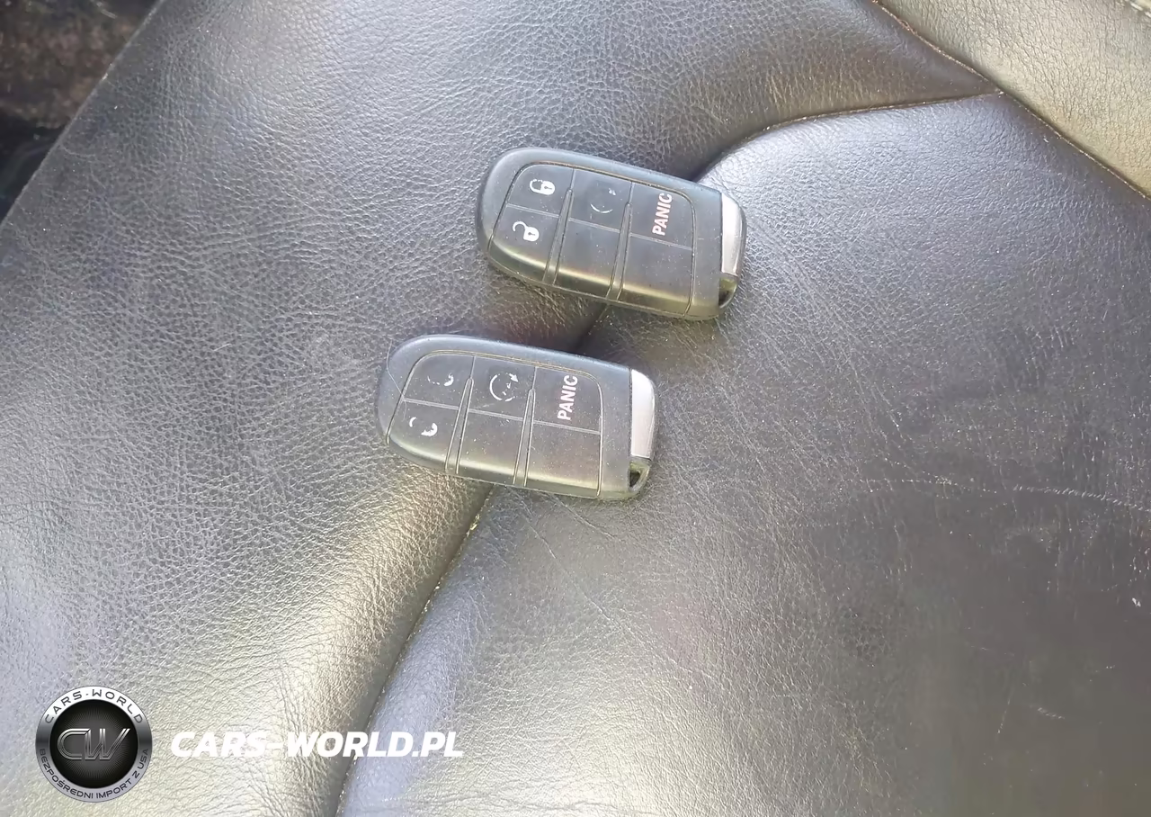 2016 Jeep Renegade Limited VIN:ZACCJBDT0GPE01014 - 11