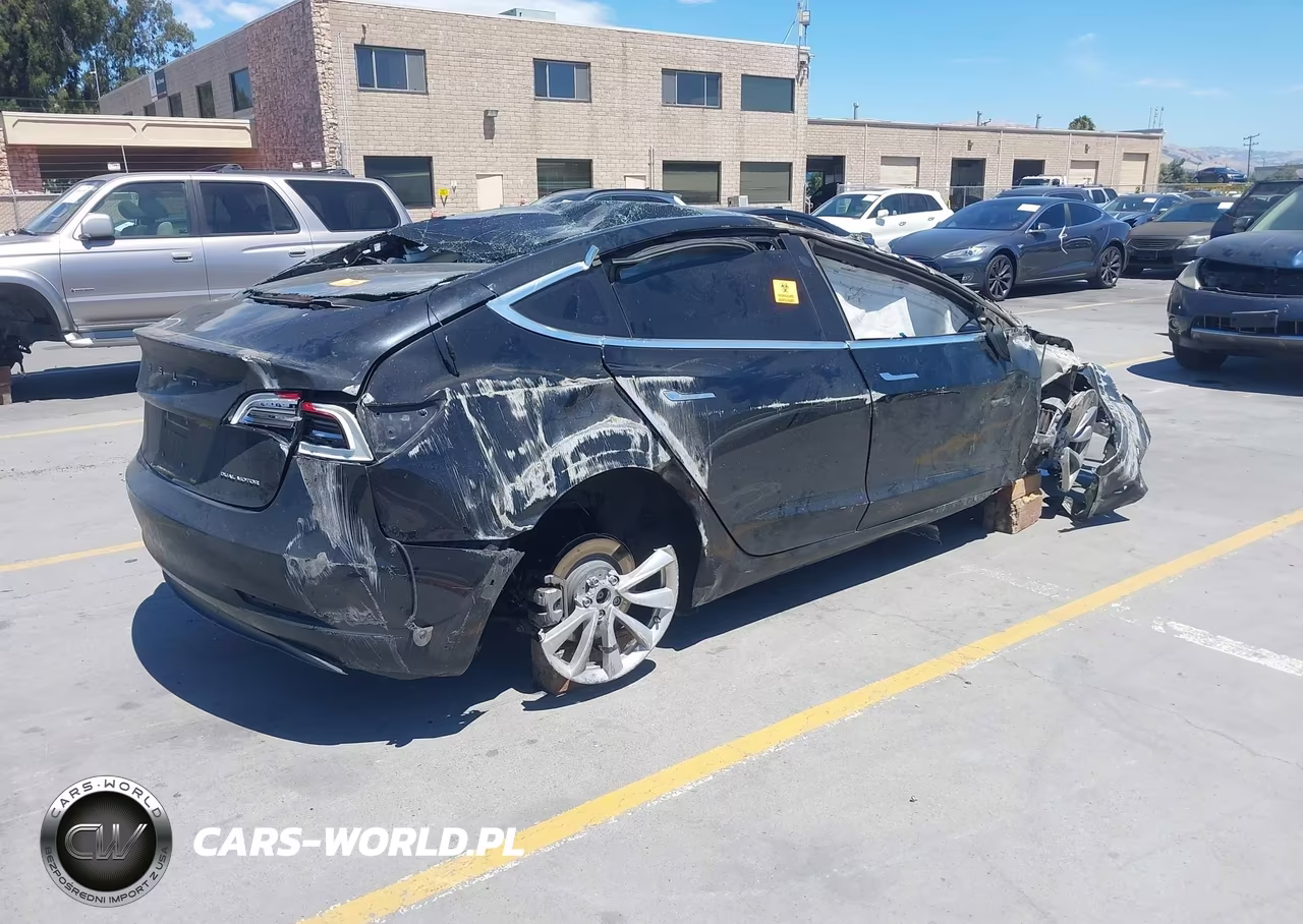 2018 Tesla Model 3 Long Range-Performance VIN:5YJ3E1EB9JF120901 - 4