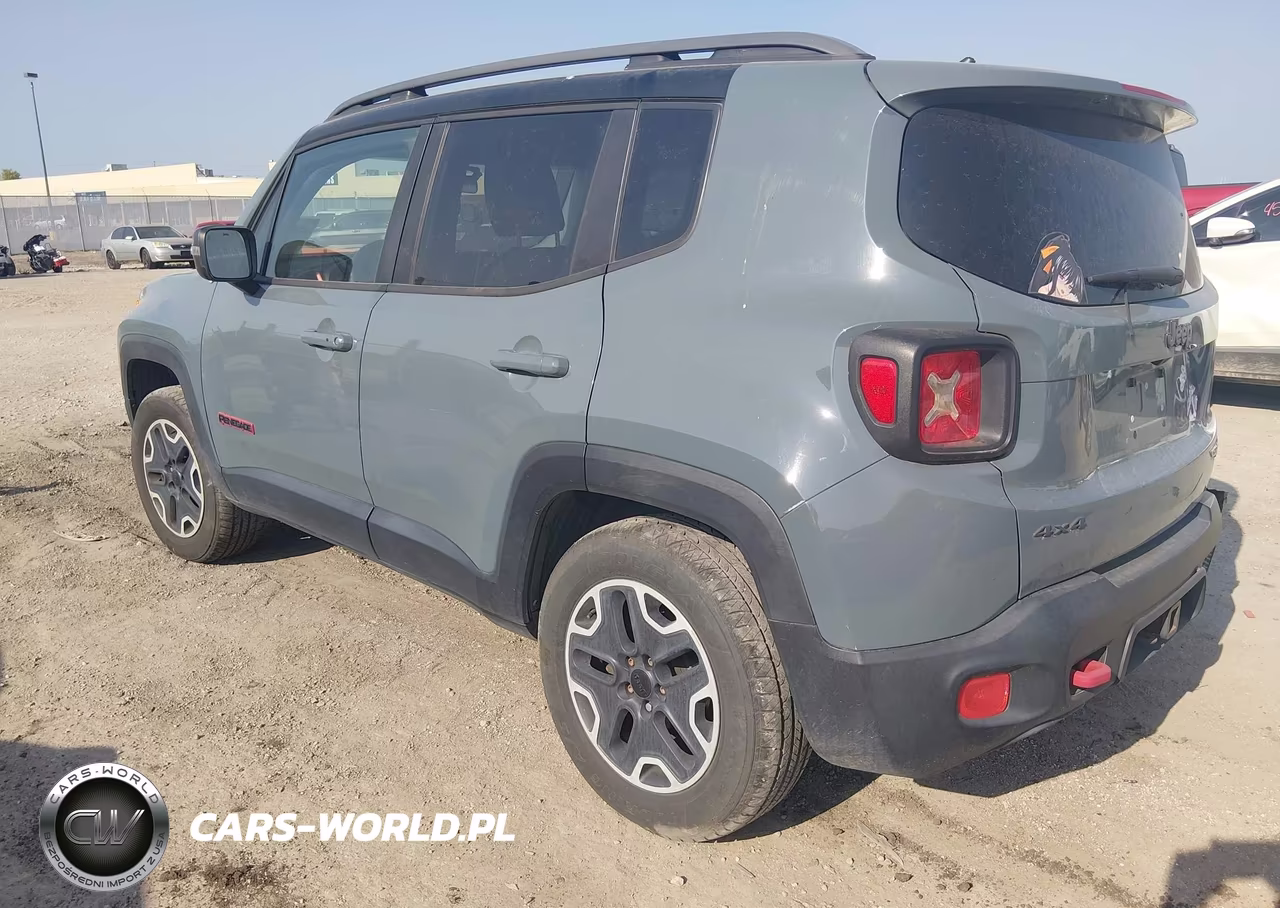 2015 Jeep Renegade Trailhawk VIN:ZACCJBCT0FPC42785 - 3