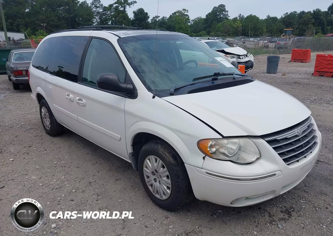 2005 Chrysler Town & Country Lx