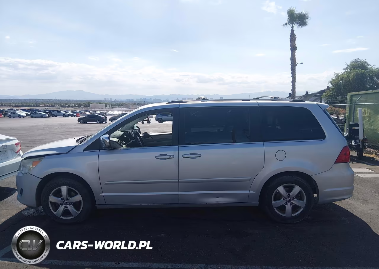 2009 Volkswagen Routan Sel Premium VIN:2V8HW64X39R550490 - 15