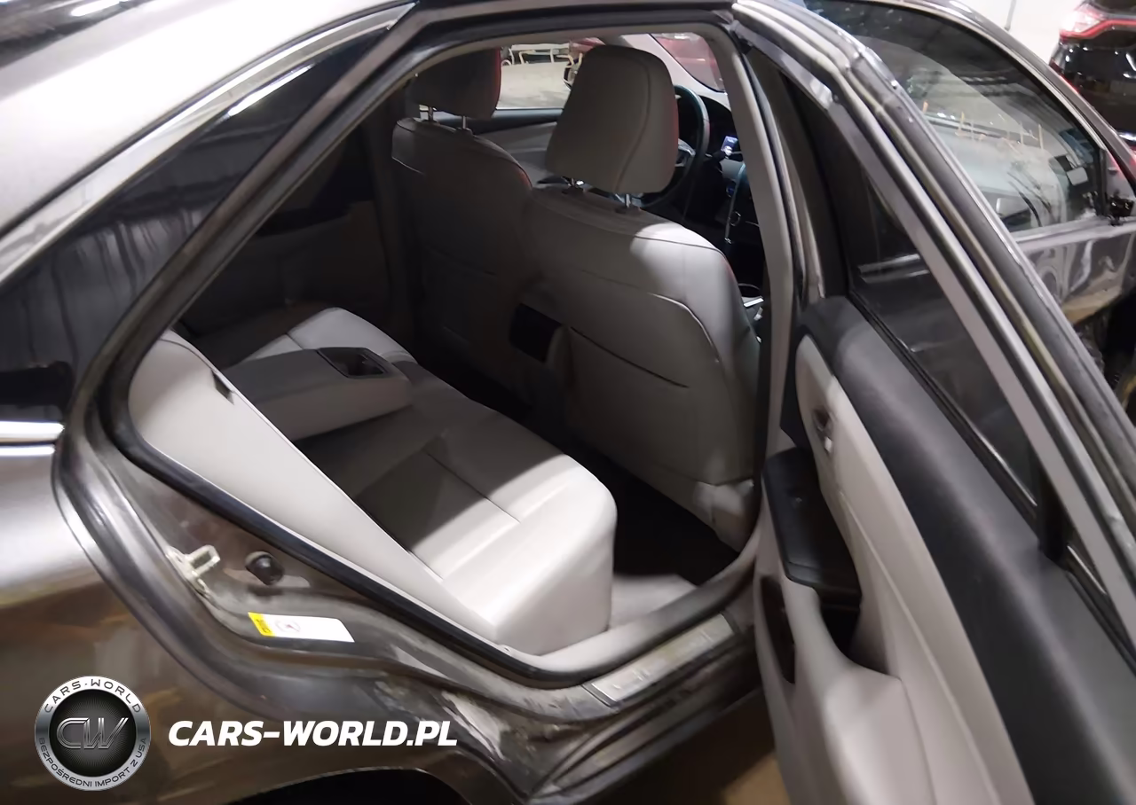 2016 Toyota Camry Hybrid Xle VIN:4T1BD1FK3GU200820 - 8