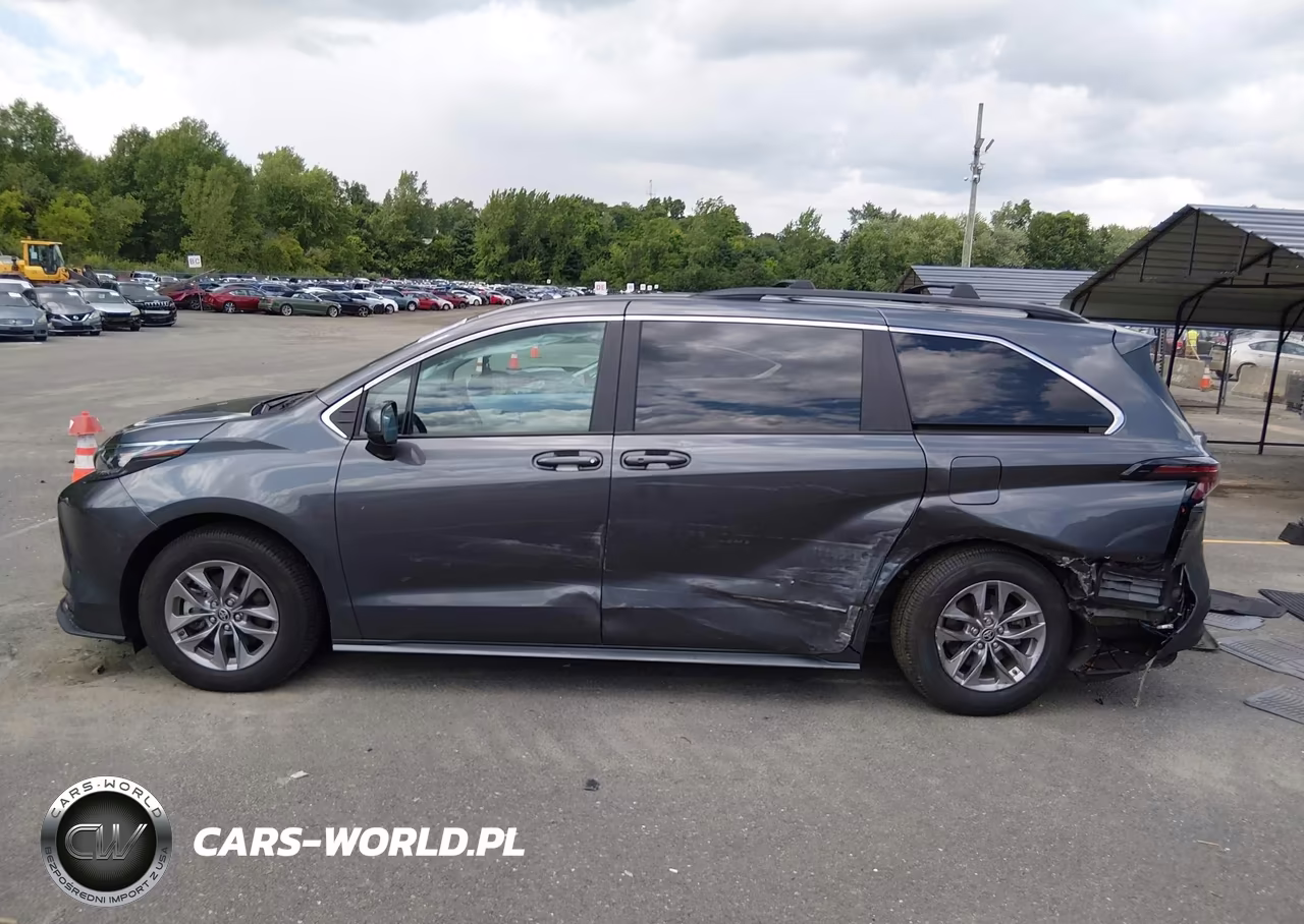 2025 Toyota Sienna Le VIN:5TDBSKFC2SS191971 - 14