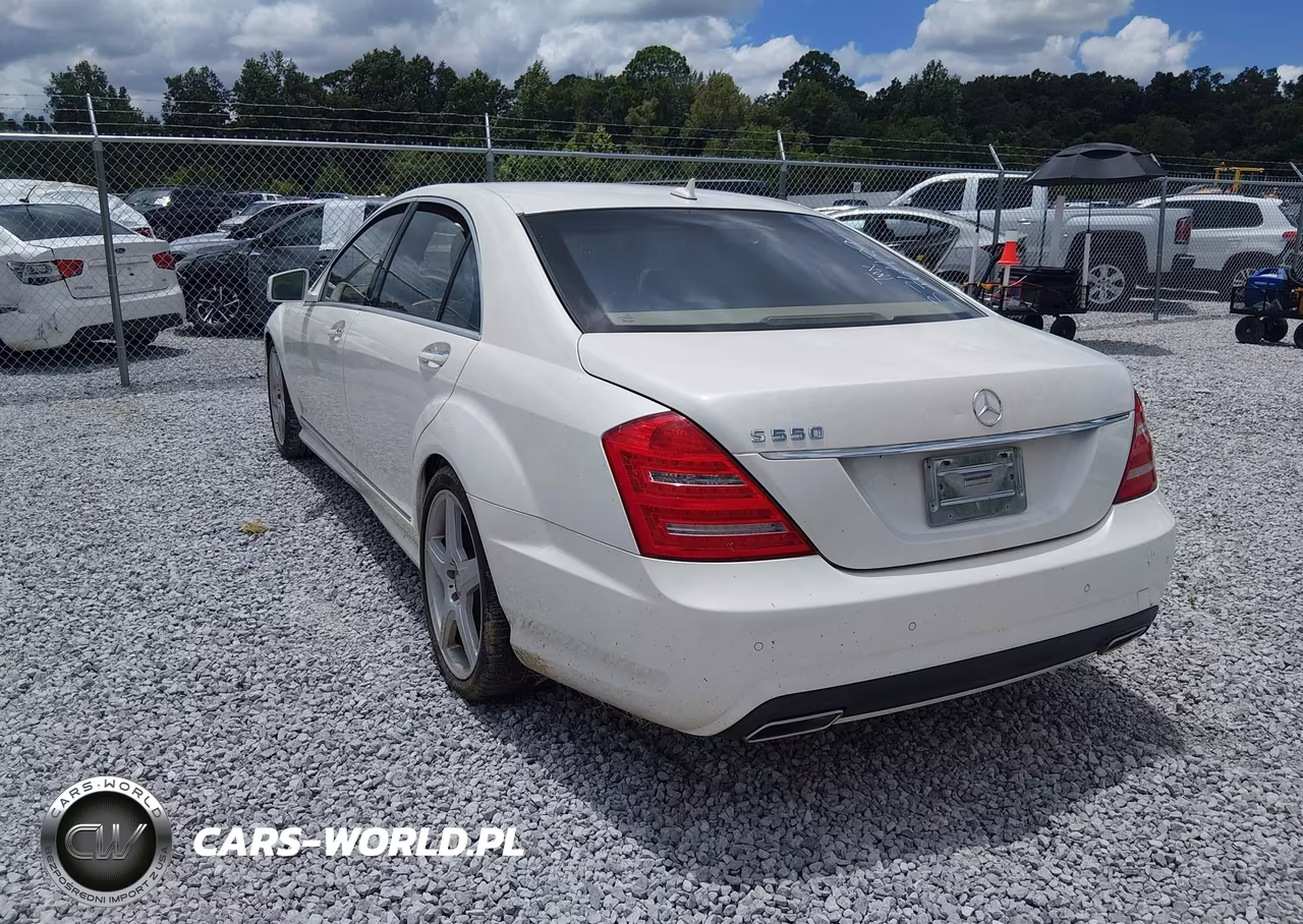 2011 Mercedes-Benz S 550 VIN:WDDNG7BB8BA376439 - 3