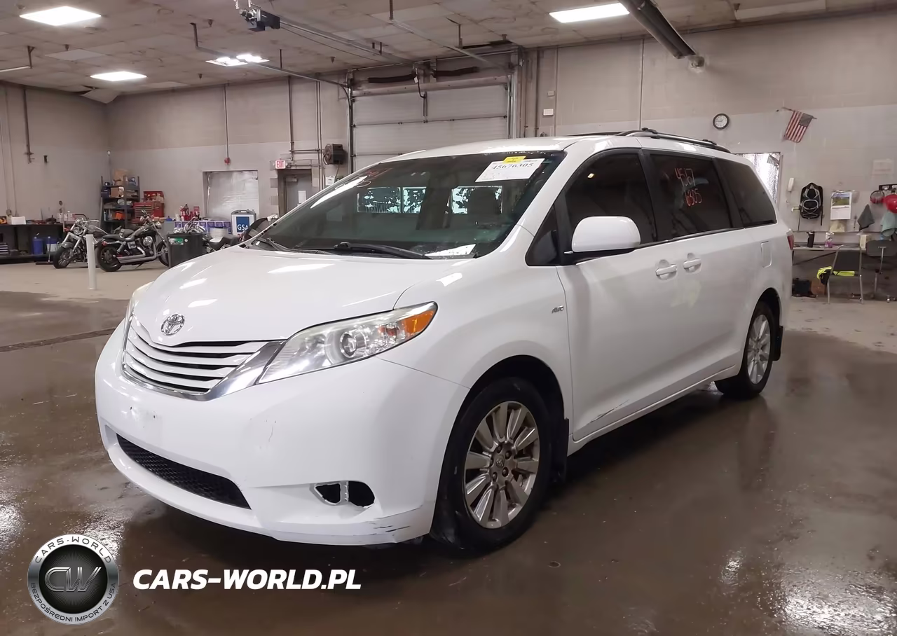 2017 Toyota Sienna Le 7 Passenger VIN:5TDJZ3DC2HS166142 - 2