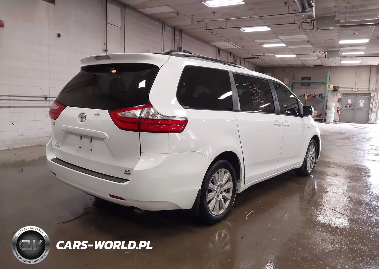 2017 Toyota Sienna Le 7 Passenger VIN:5TDJZ3DC2HS166142 - 4