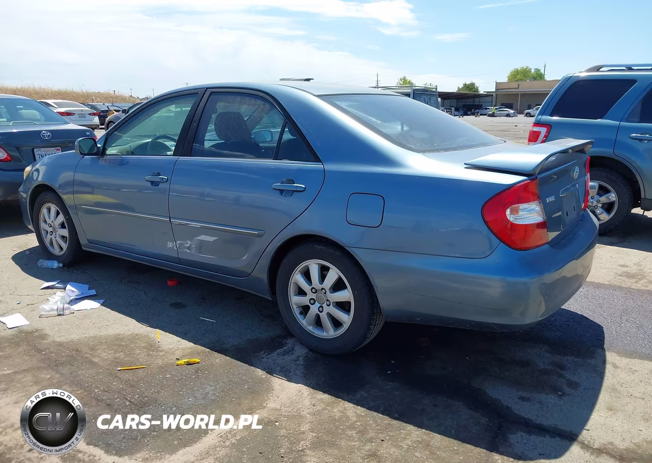 2003 Toyota Camry Xle VIN:JTDBE30K730183771 - 3