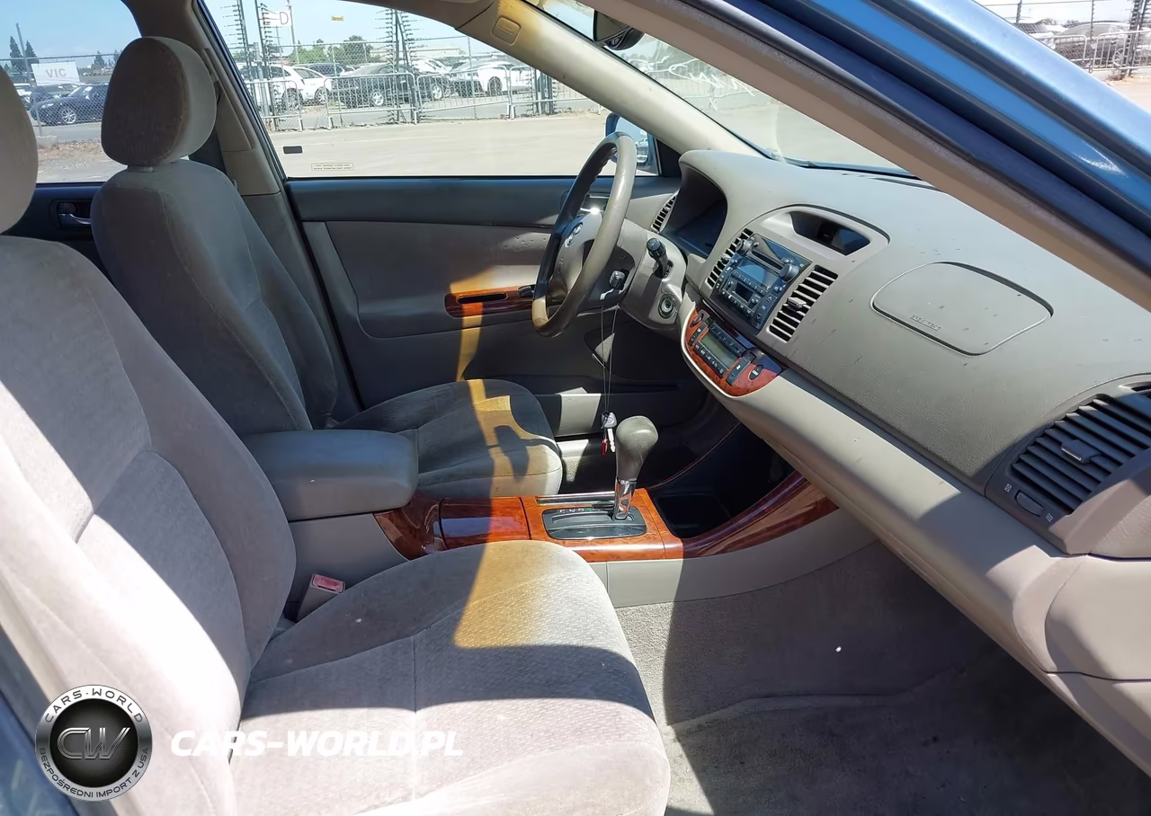 2003 Toyota Camry Xle VIN:JTDBE30K730183771 - 5