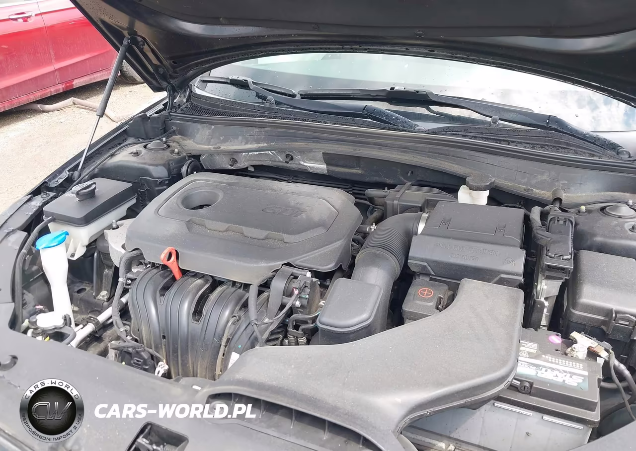 2018 Kia Optima S VIN:5XXGT4L39JG239775 - 10