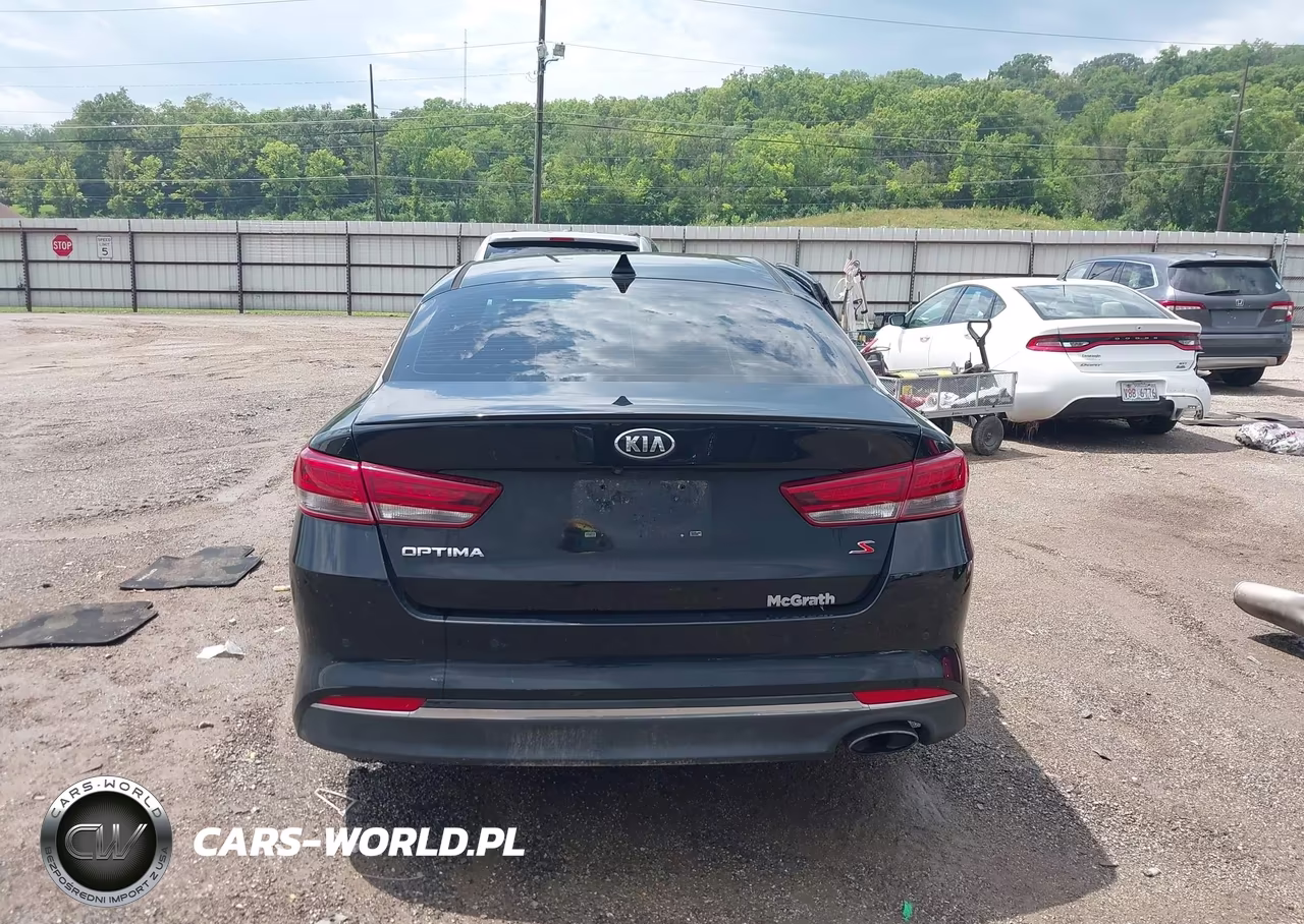 2018 Kia Optima S VIN:5XXGT4L39JG239775 - 16