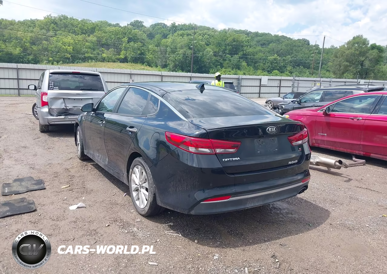 2018 Kia Optima S VIN:5XXGT4L39JG239775 - 3
