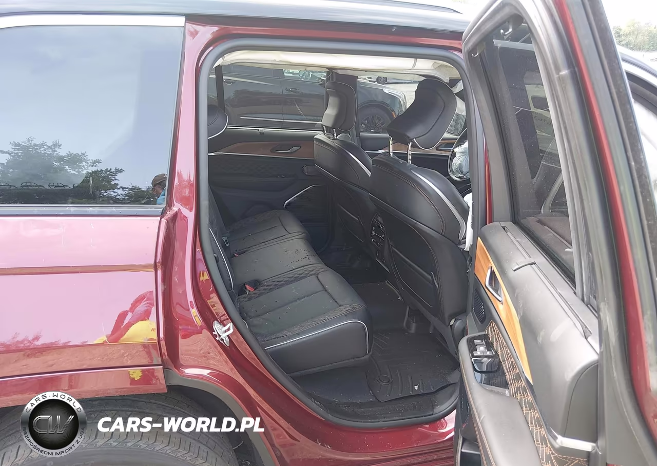 2023 Jeep Grand Cherokee Summit Reserve 4X4 VIN:1C4RJHEG6P8779800 - 8
