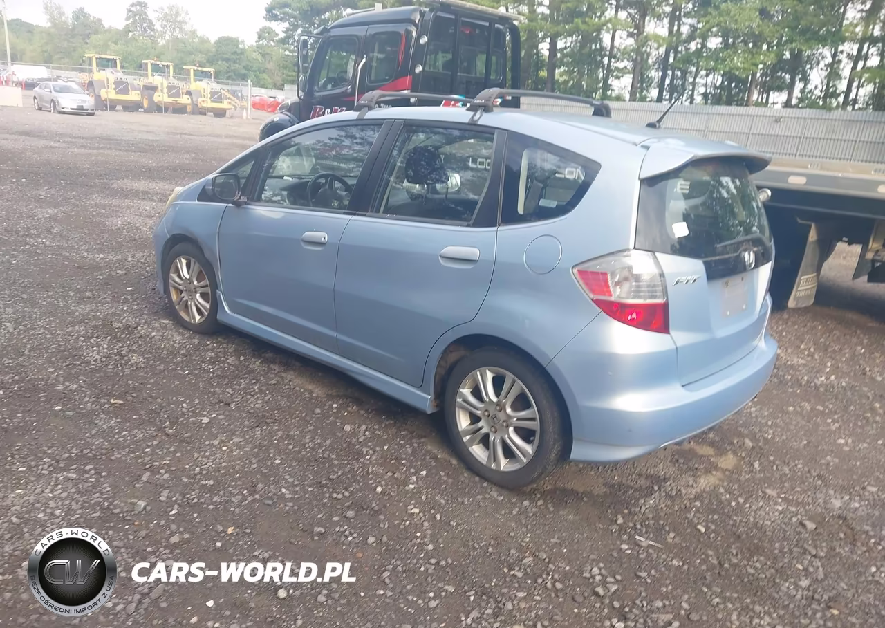 2009 Honda Fit Sport VIN:JHMGE88429S011880 - 3