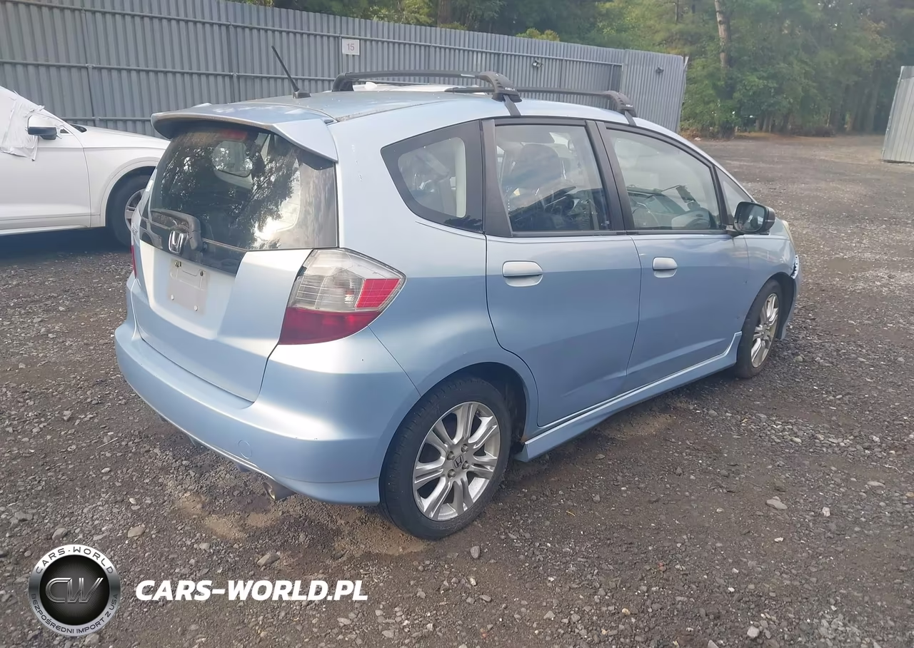 2009 Honda Fit Sport VIN:JHMGE88429S011880 - 4