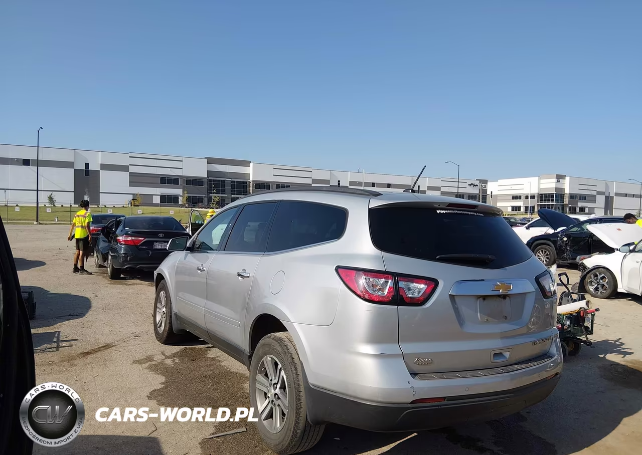 2015 Chevrolet Traverse Lt VIN:1GNKRHKD7FJ124029 - 3