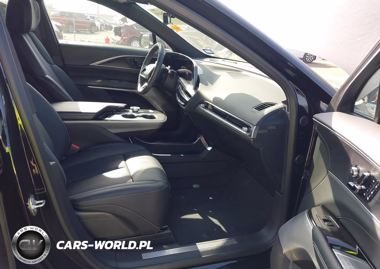2025 Cadillac Lyriq Sport 2 Rwd VIN:1GYKPWRL0SZ311599 - 5