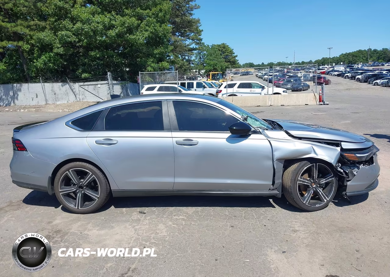 2023 Honda Accord Hybrid Sport VIN:1HGCY2F52PA042390 - 13