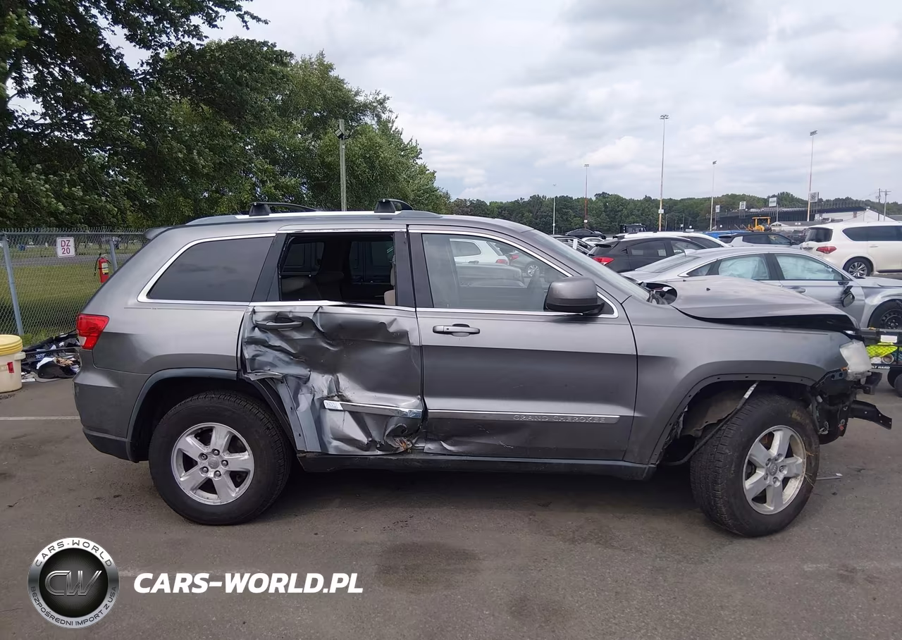 2012 Jeep Grand Cherokee Laredo VIN:1C4RJFAG9CC222185 - 13