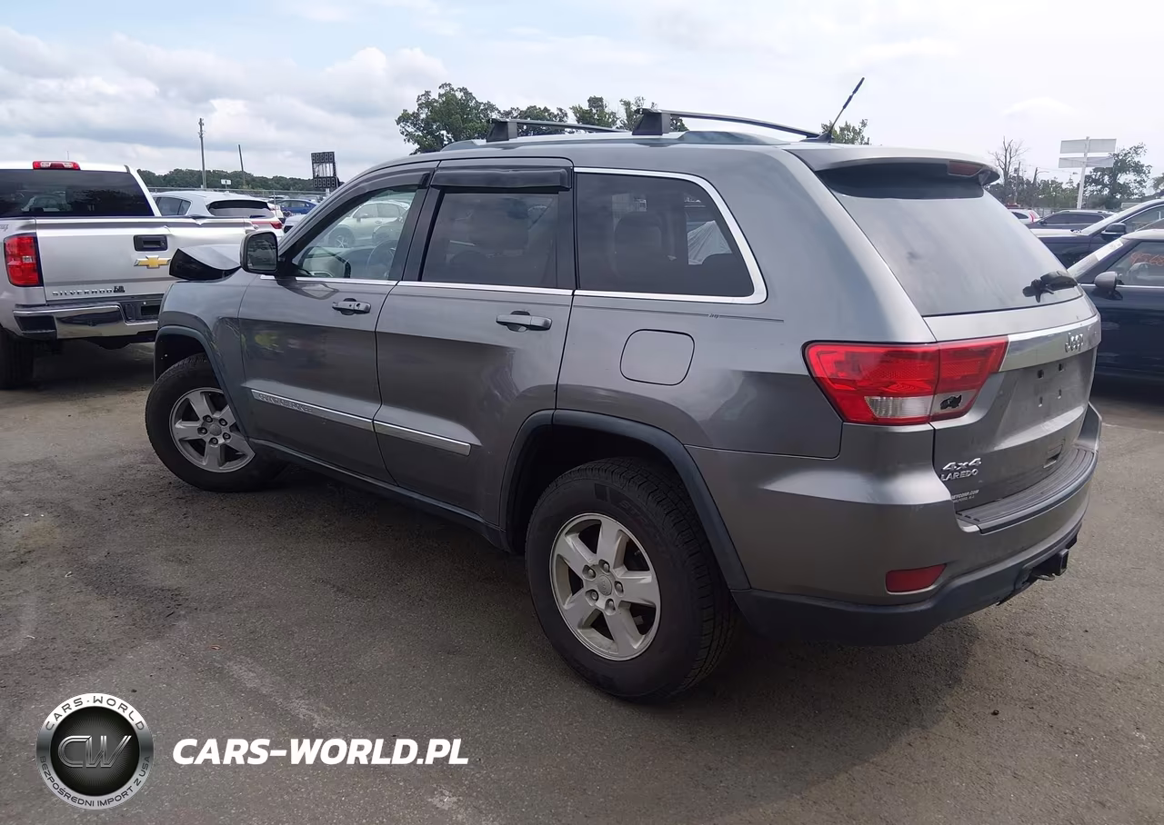 2012 Jeep Grand Cherokee Laredo VIN:1C4RJFAG9CC222185 - 3