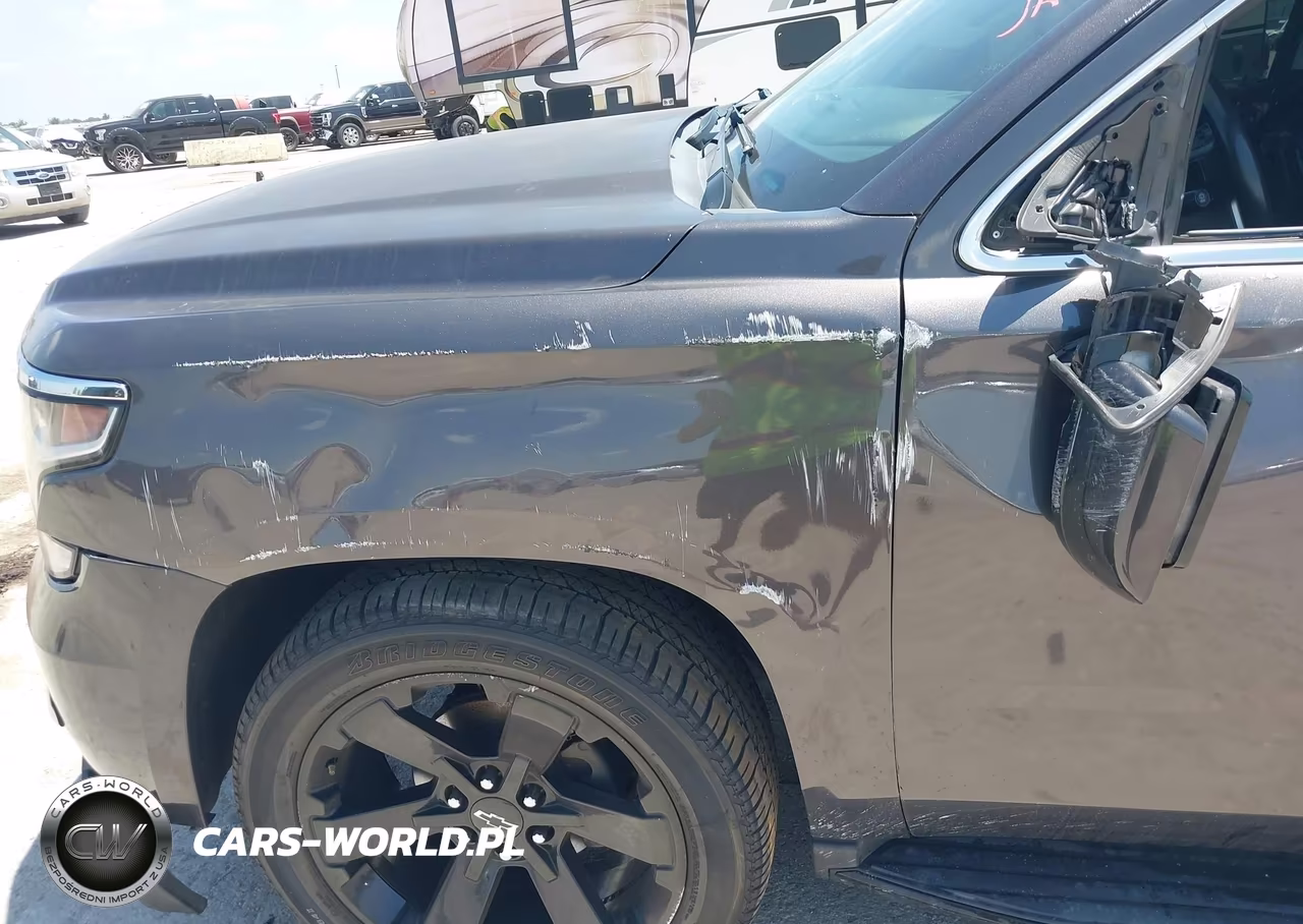 2017 Chevrolet Tahoe Ls VIN:1GNSCAKC8HR334143 - 18